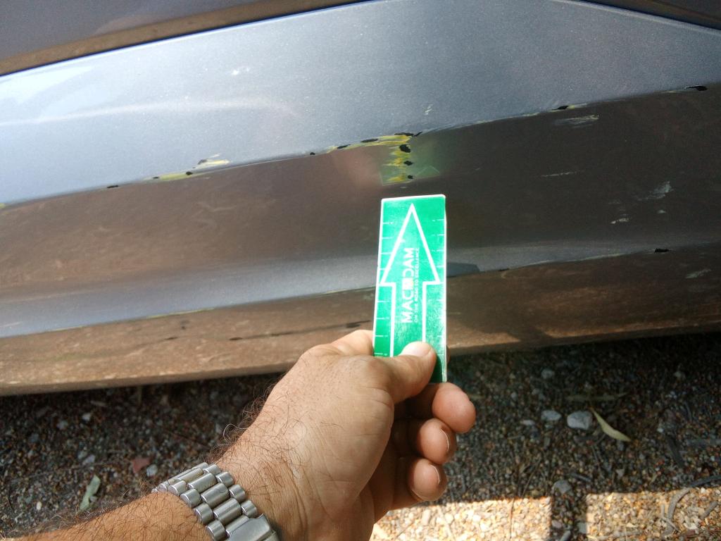 Daño en panel dañado dañado