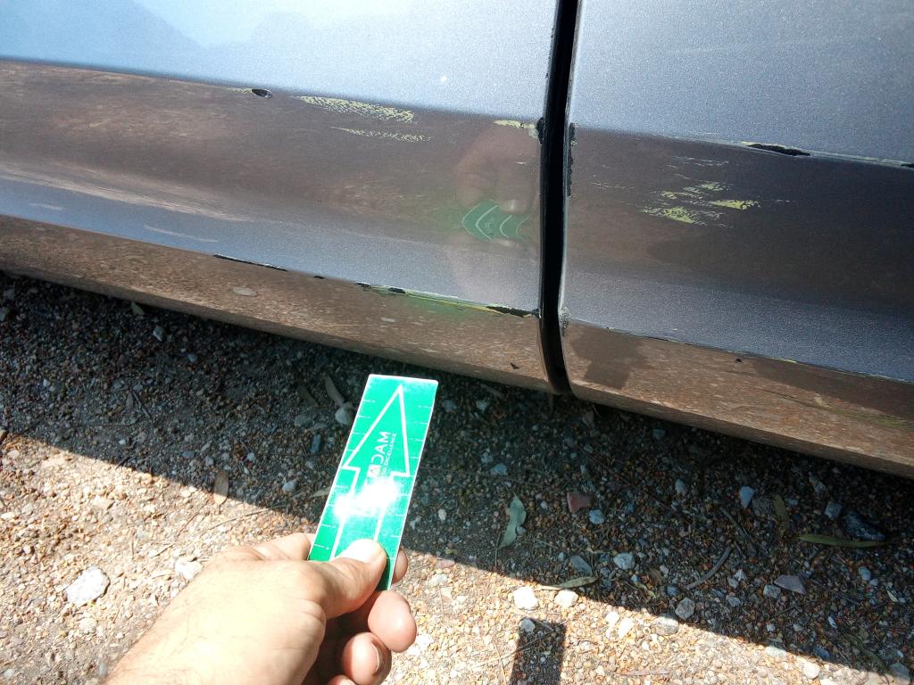 Daño en panel dañado dañado