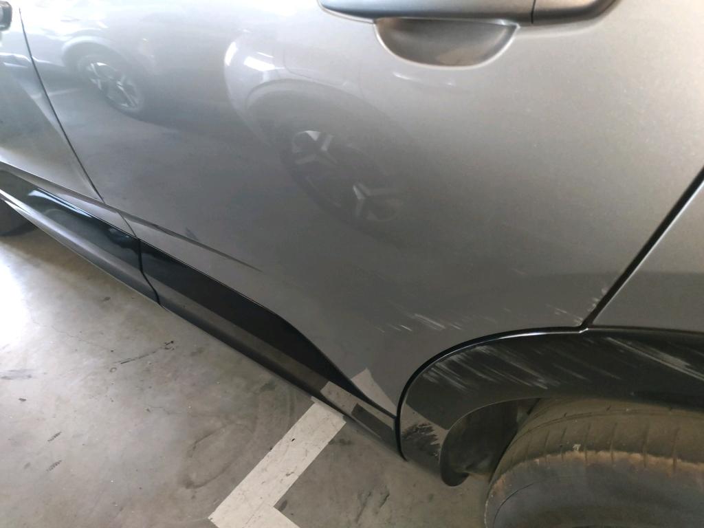 Daño en panel Arañazo ligero Arañazo ligero