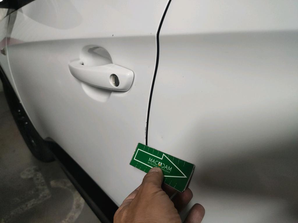 Daño en panel dañado dañado