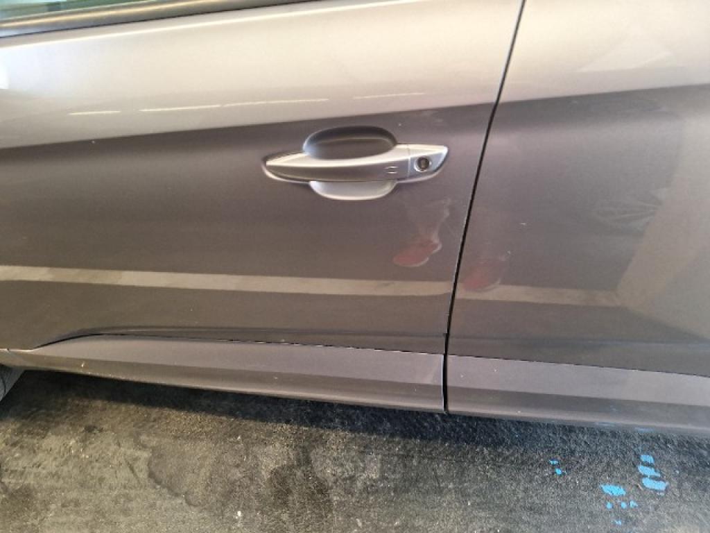 Daño en panel dañado dañado