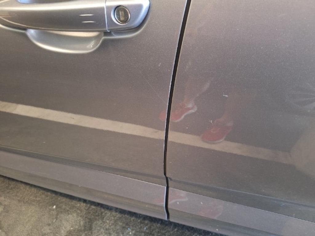 Daño en panel dañado dañado