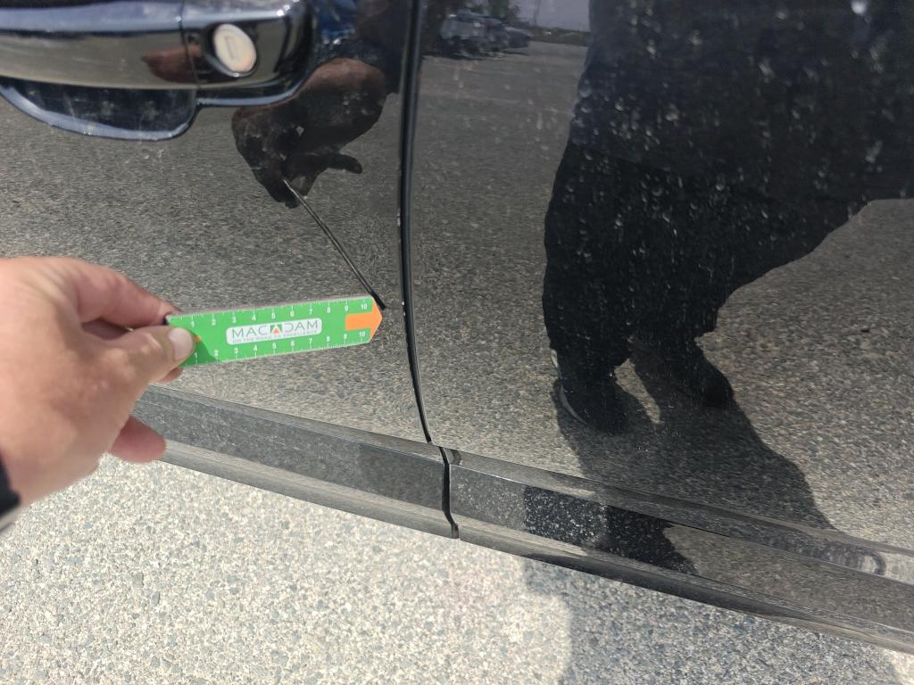 Daño en panel dañado dañado