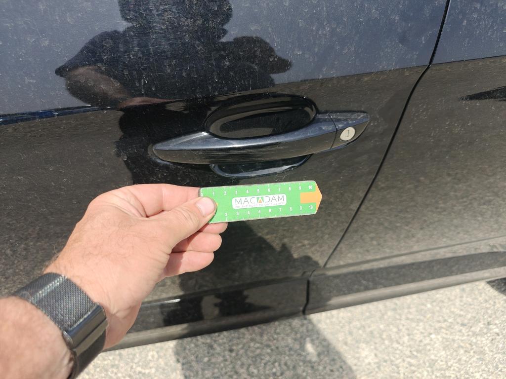 Daño en panel dañado dañado