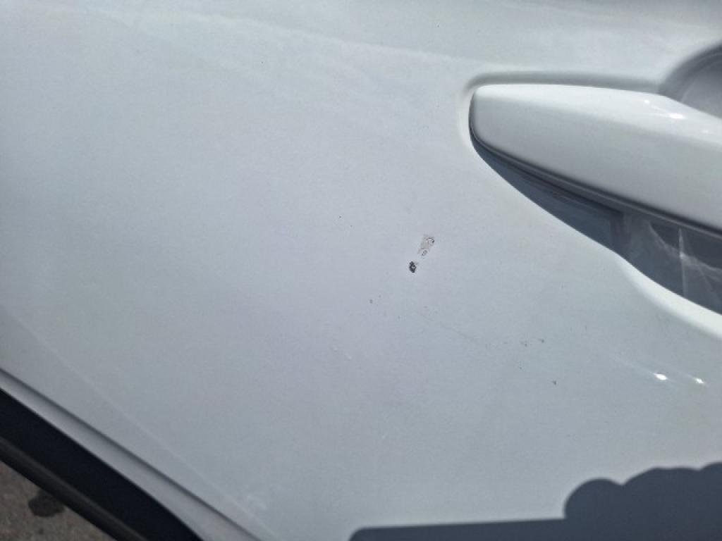 Daño en panel dañado dañado