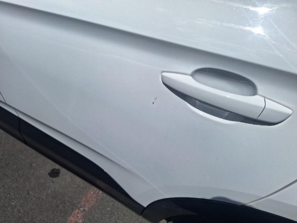 Daño en panel dañado dañado