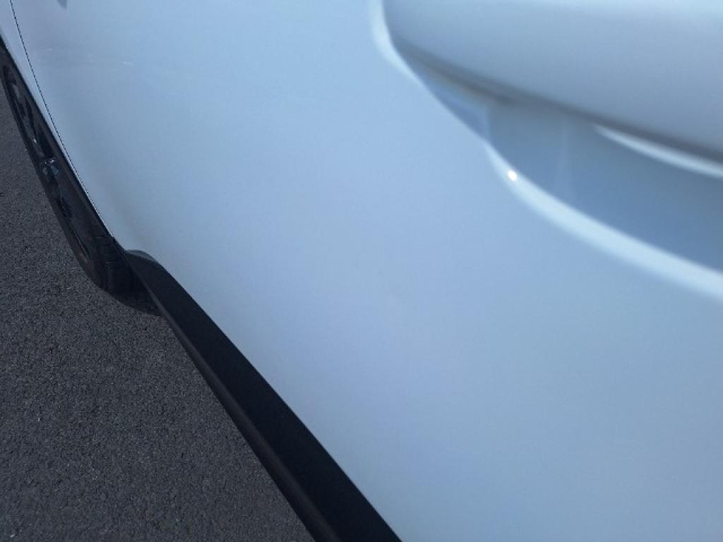 Daño en panel dañado dañado