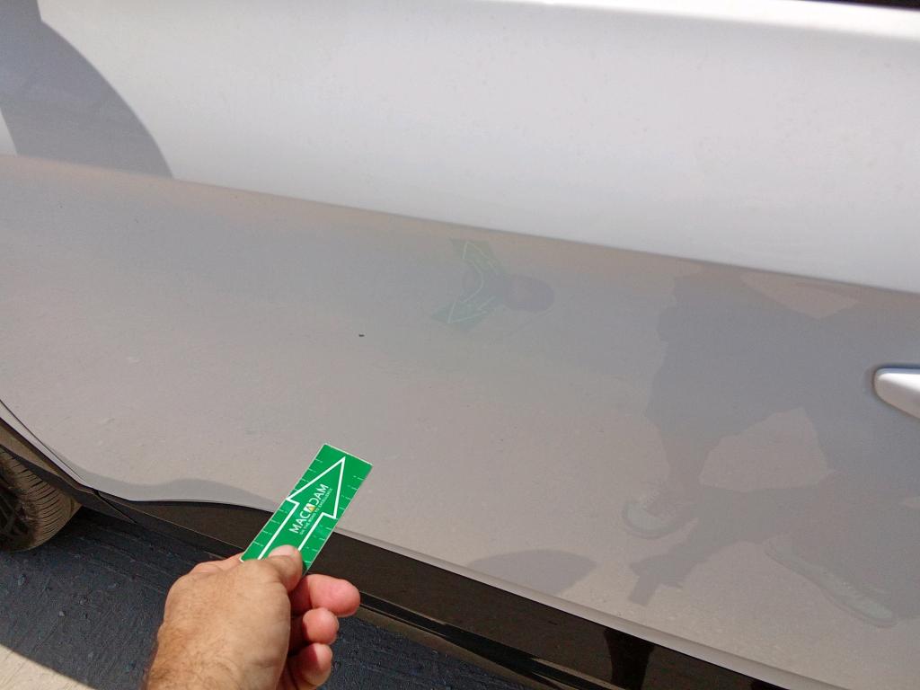 Daño en panel dañado dañado
