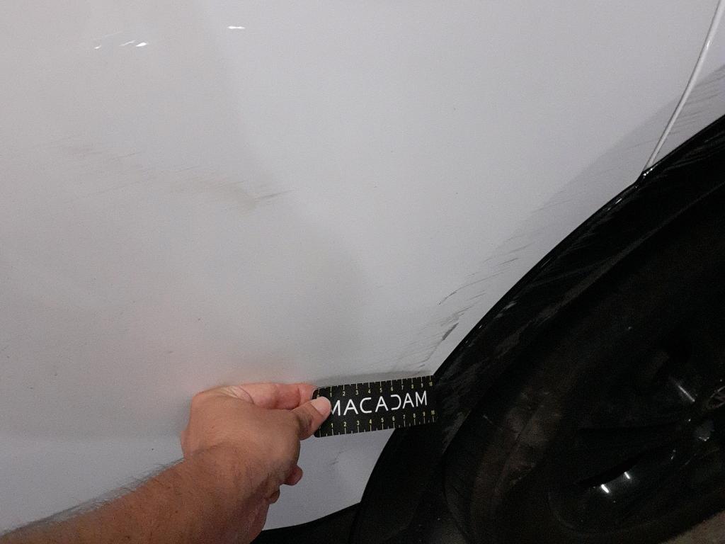 Daño en panel dañado dañado