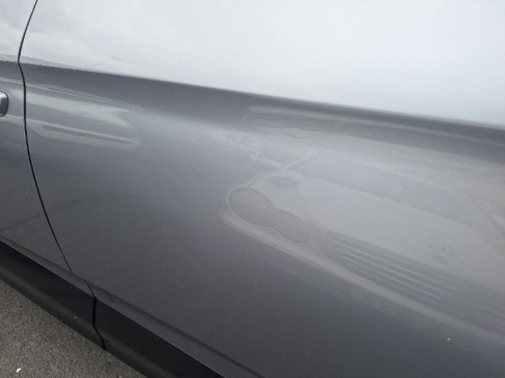 Daño en panel dañado dañado