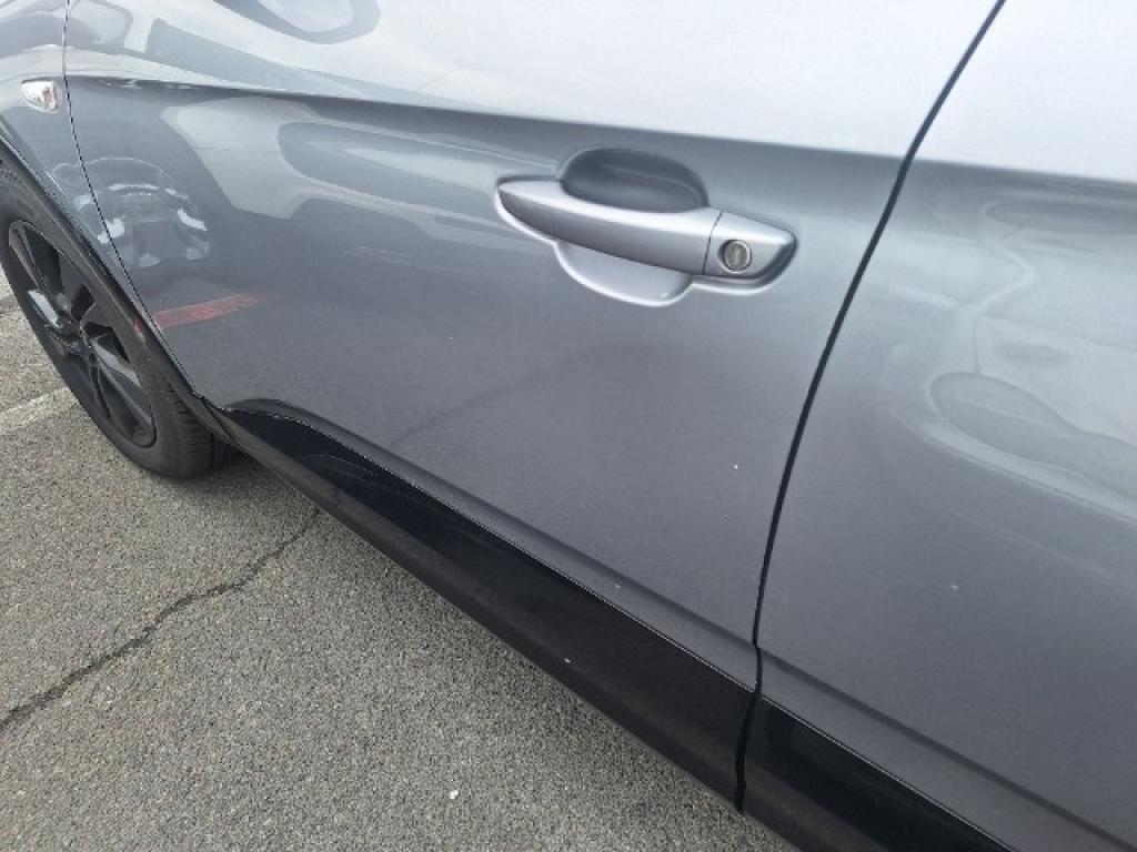 Daño en panel dañado dañado