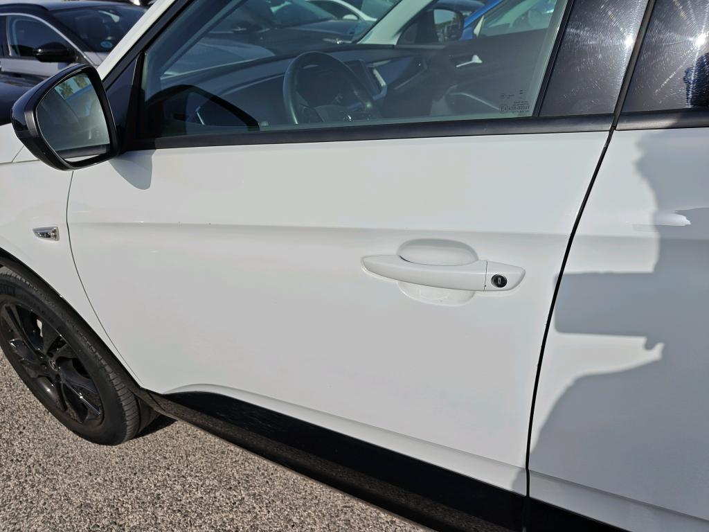 Daño en panel dañado dañado