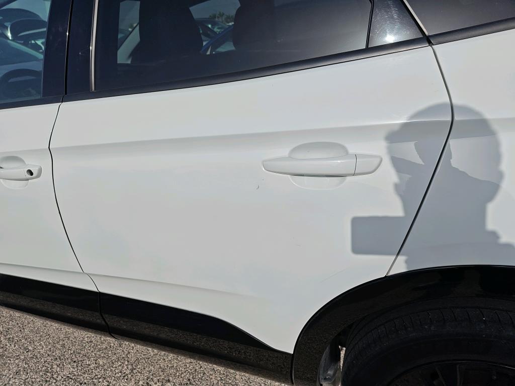 Daño en panel dañado dañado