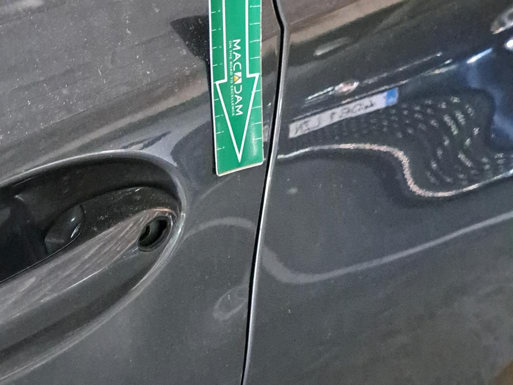 Daño en panel dañado dañado