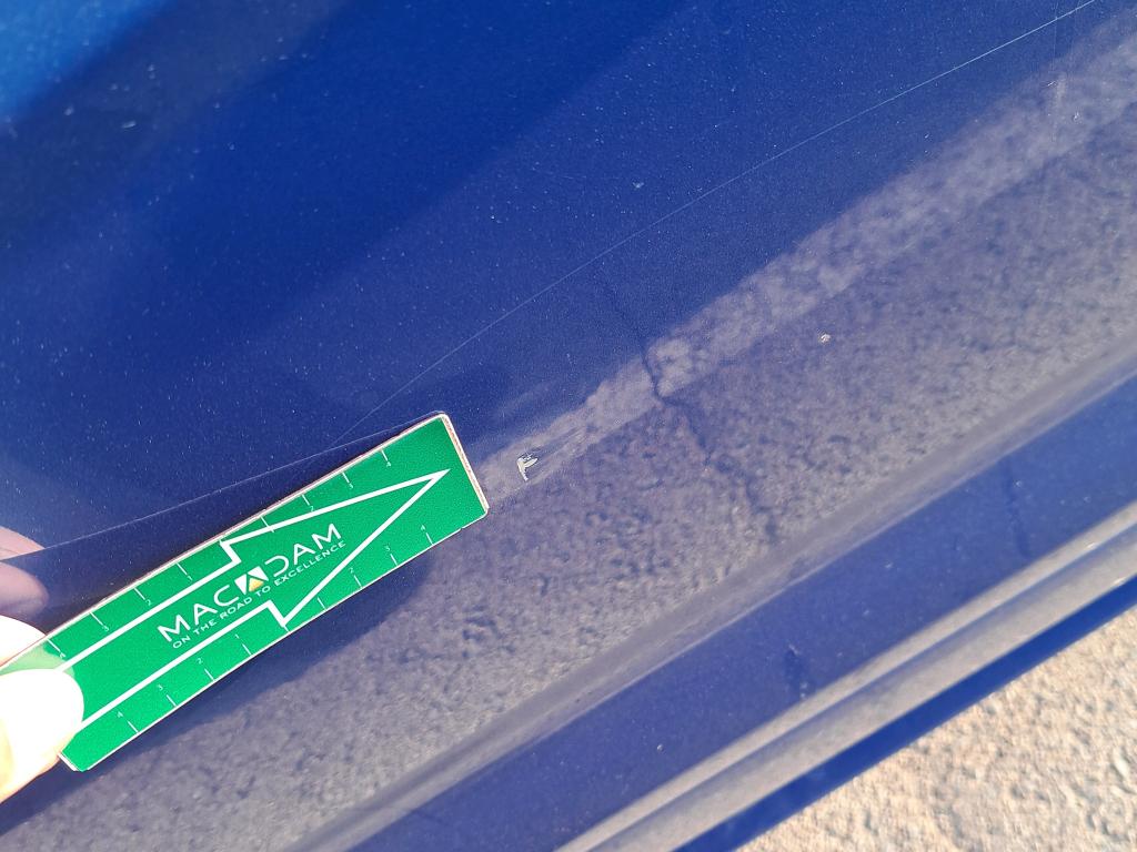 Daño en panel dañado dañado