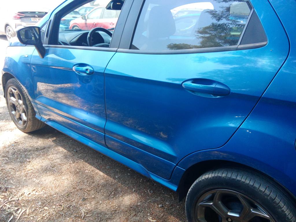 Daño en panel dañado dañado