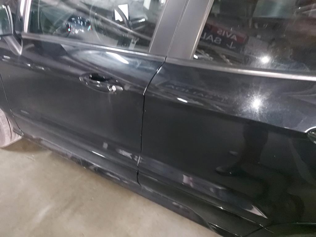 Daño en panel Arañazo ligero Arañazo ligero