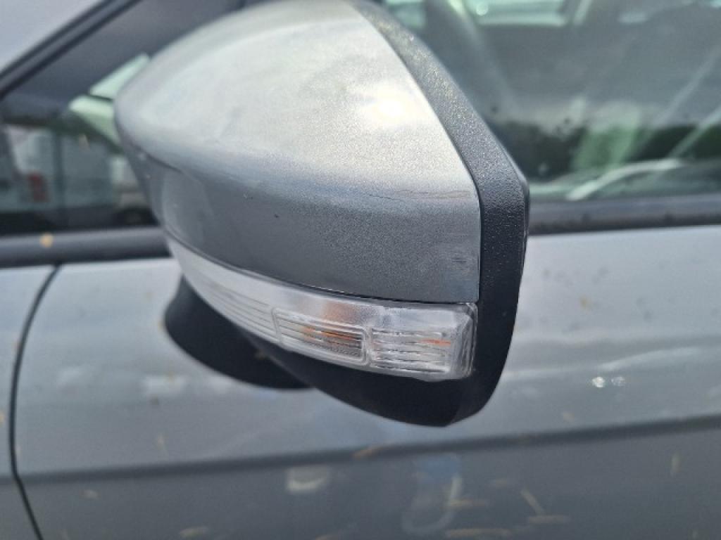 Daño en panel dañado dañado