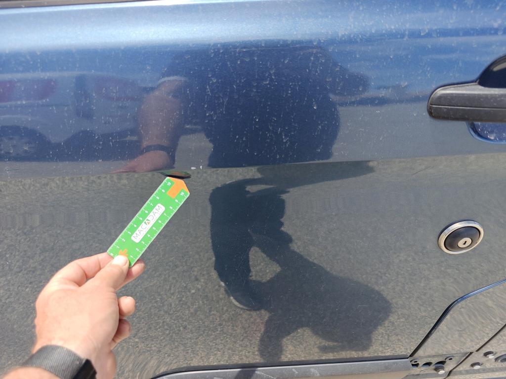 Daño en panel dañado dañado