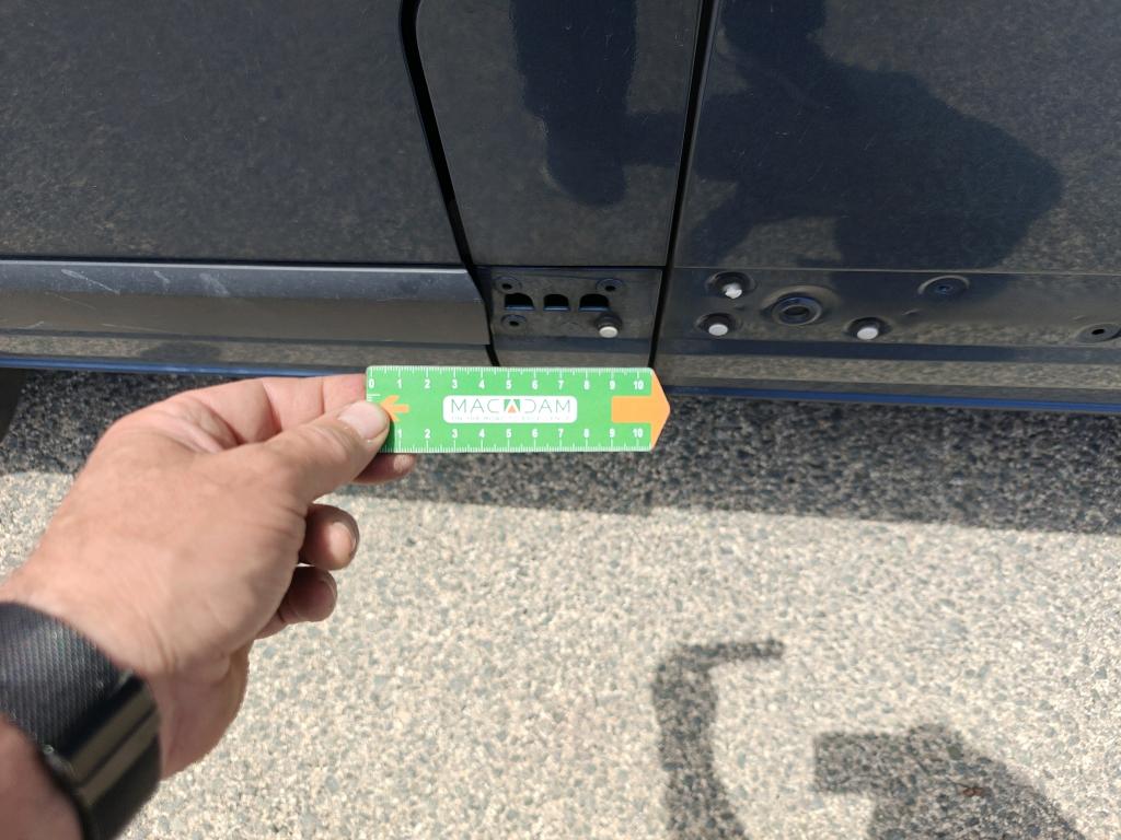 Daño en panel dañado dañado