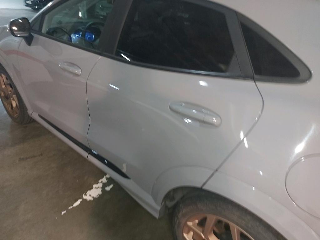 Daño en panel Arañazo ligero Arañazo ligero
