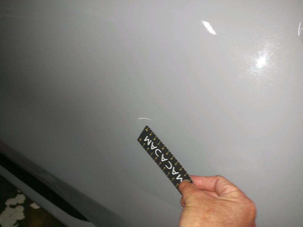 Daño en panel Arañazo ligero Arañazo ligero