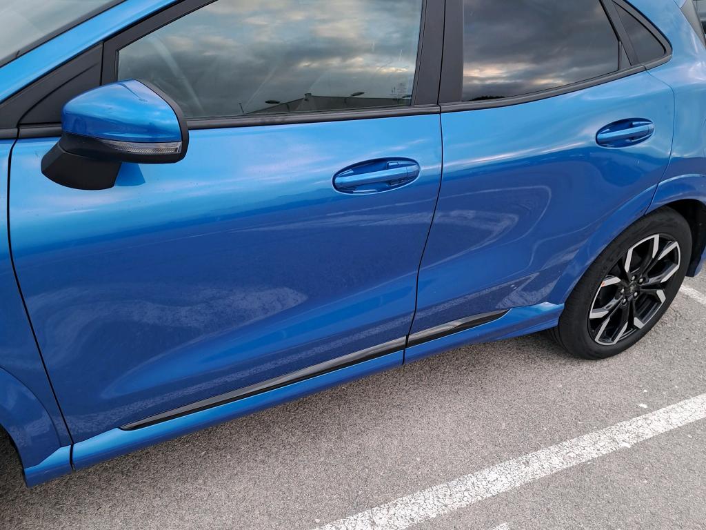 Daño en panel dañado dañado