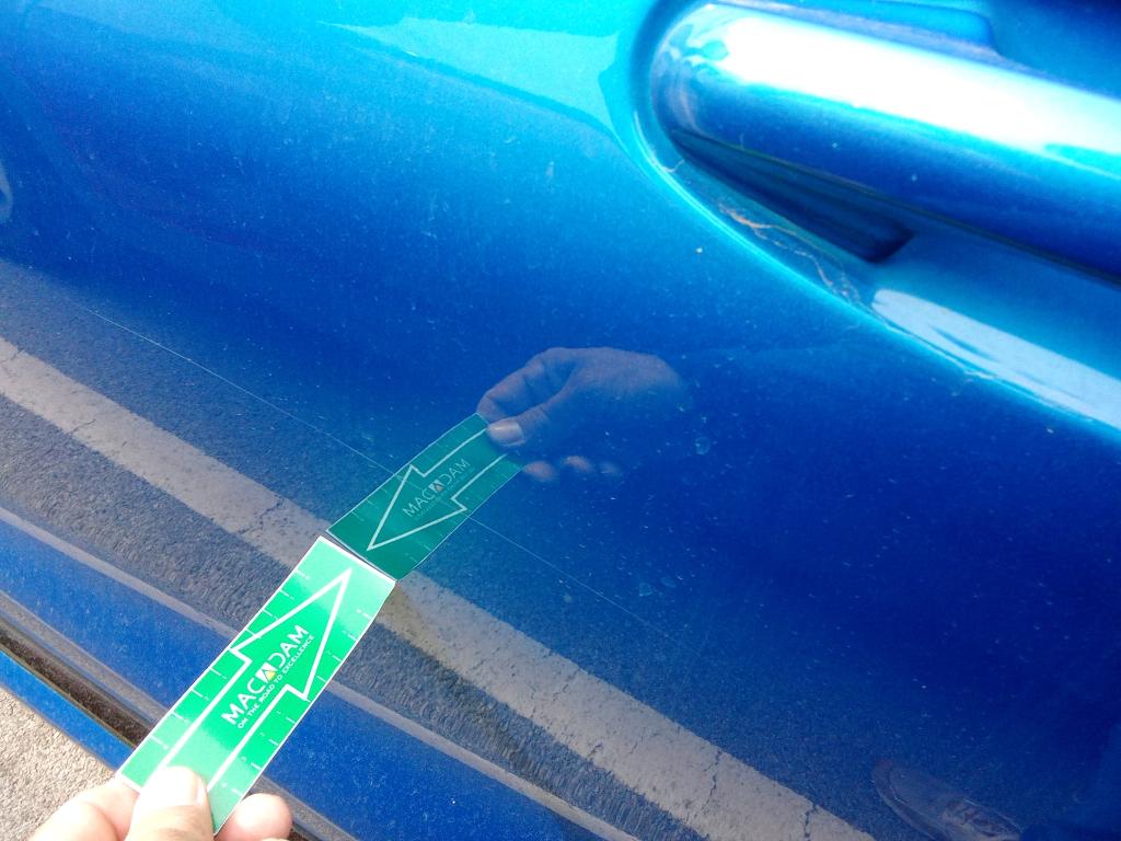 Daño en panel dañado dañado