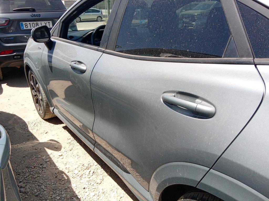 Daño en panel dañado dañado