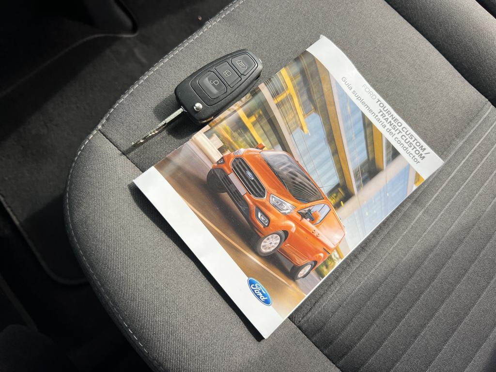 Foto Ford TOURNEO CUSTO 4