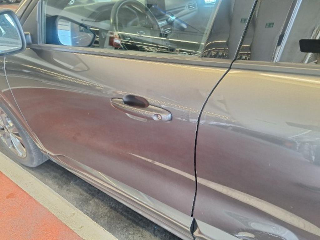 Daño en panel dañado dañado