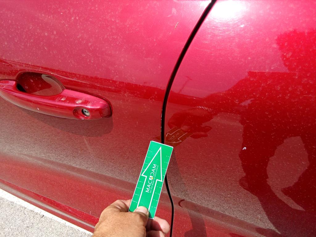 Daño en panel dañado dañado