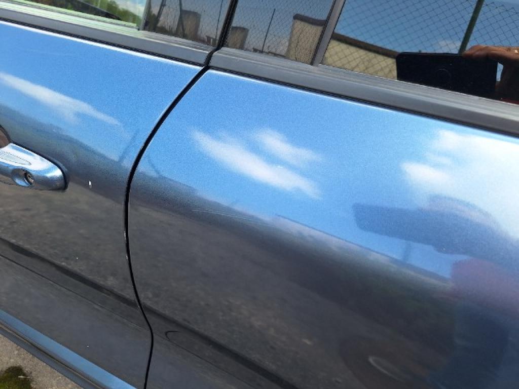 Daño en panel dañado dañado