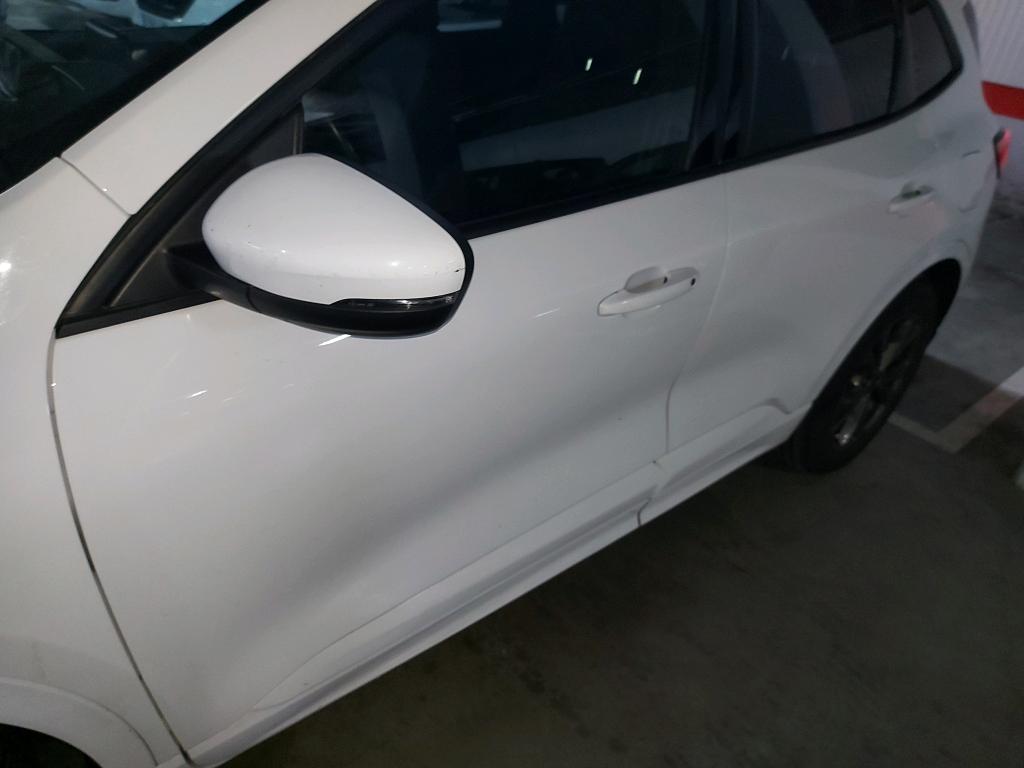 Daño en panel Arañazo ligero Arañazo ligero