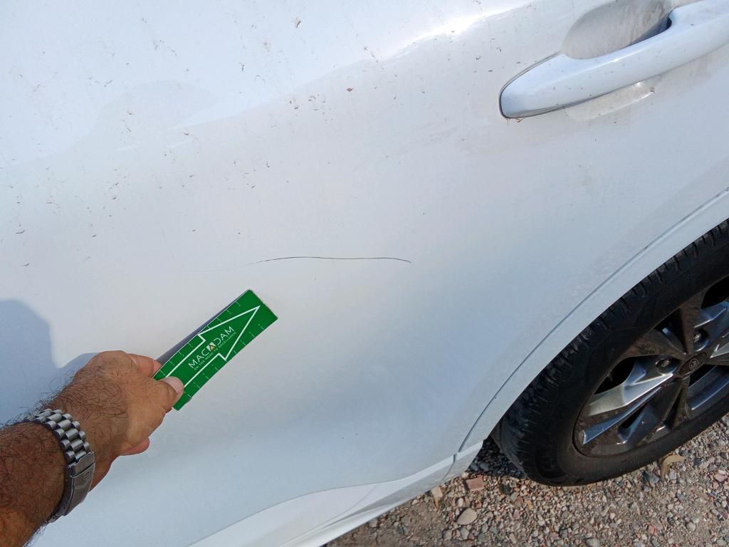 Daño en panel dañado dañado