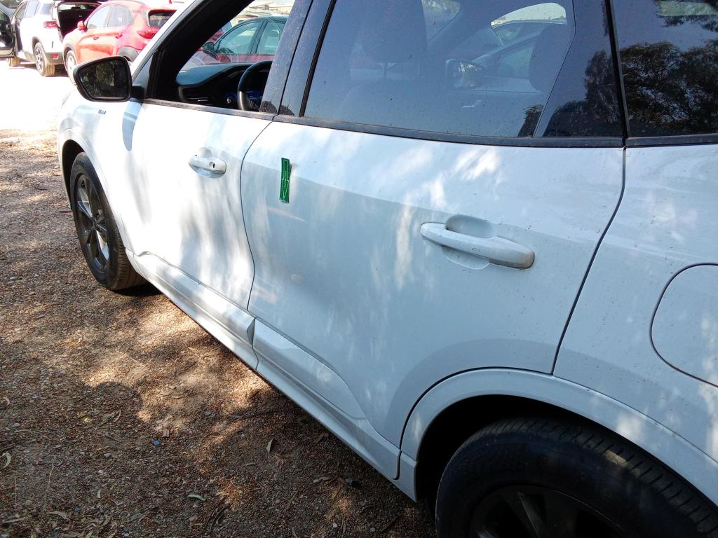 Daño en panel dañado dañado