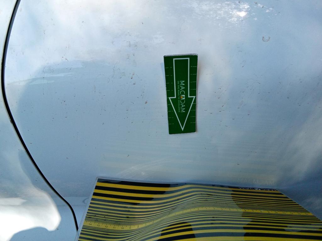 Daño en panel dañado dañado