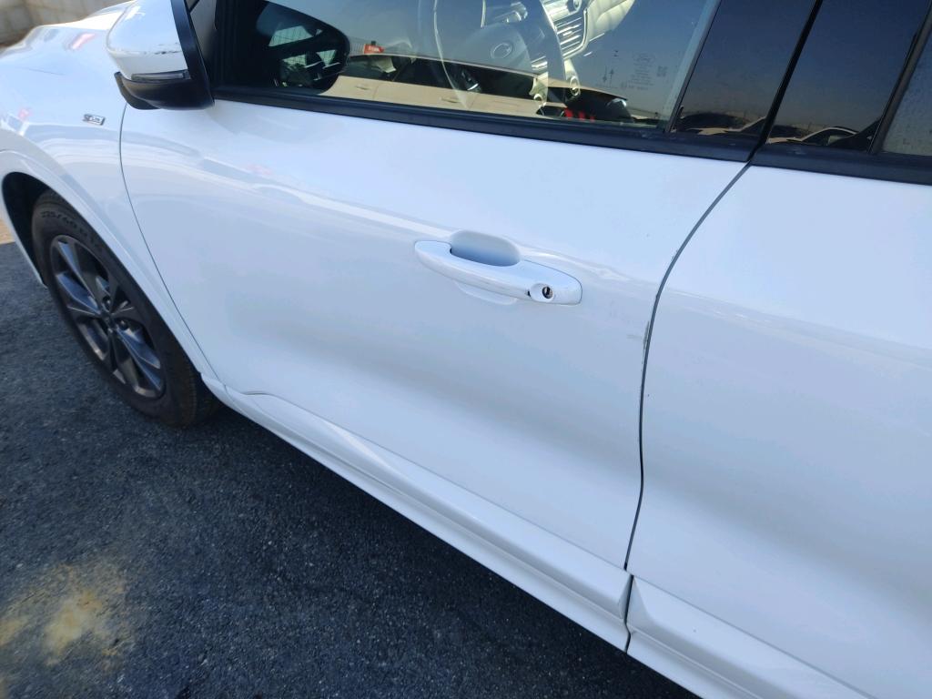 Daño en panel Arañazo ligero Arañazo ligero