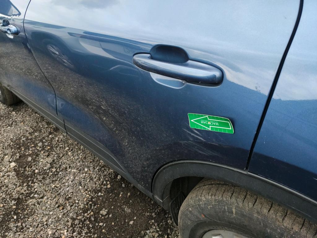 Daño en panel dañado dañado
