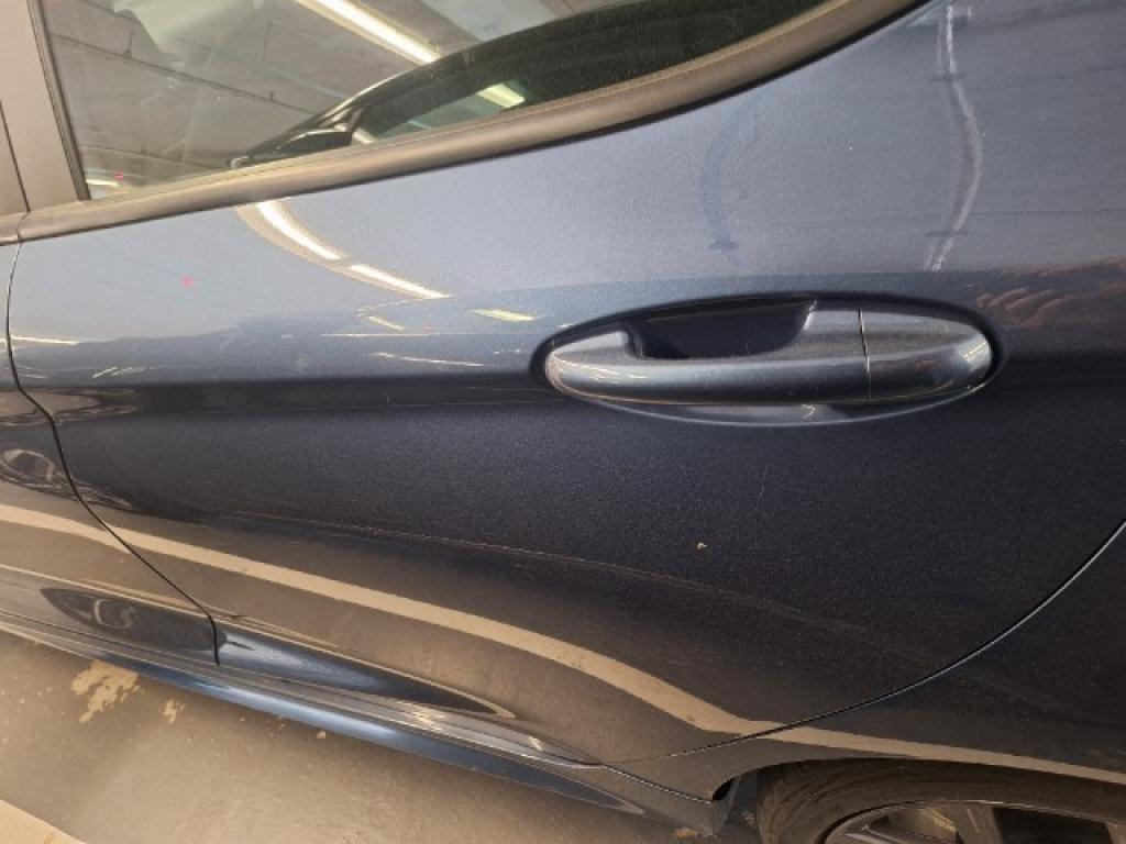 Daño en panel dañado dañado