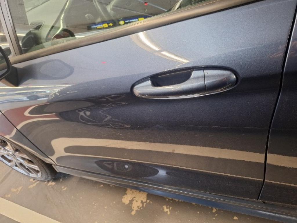 Daño en panel dañado dañado