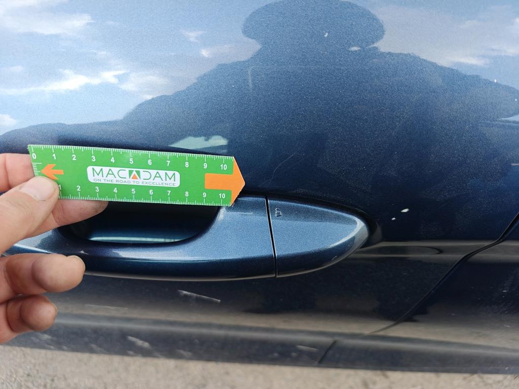 Daño en panel dañado dañado