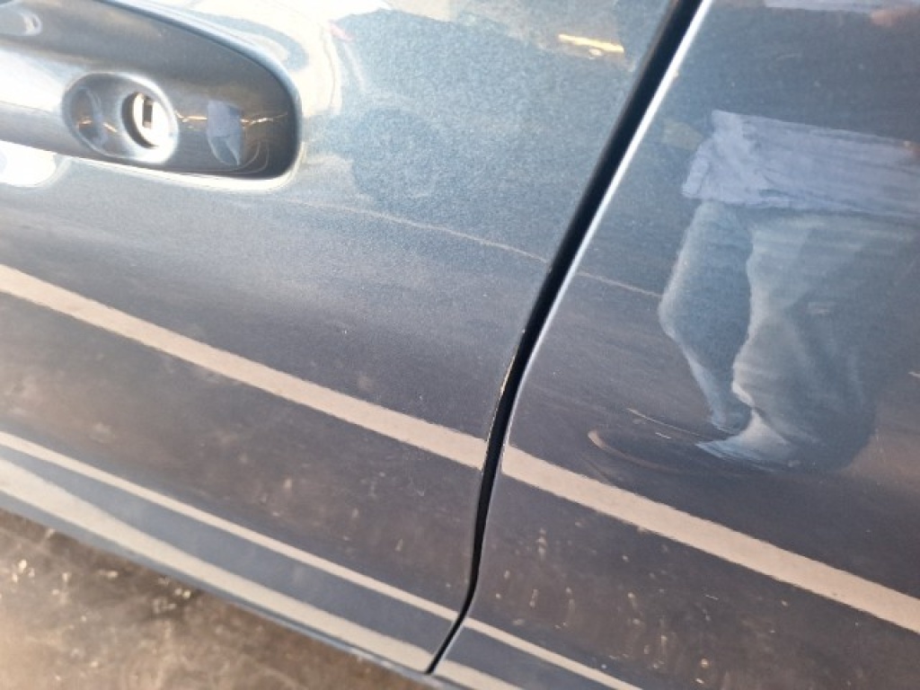 Daño en panel dañado dañado