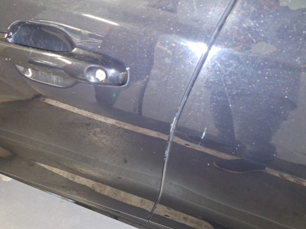 Daño en panel dañado dañado