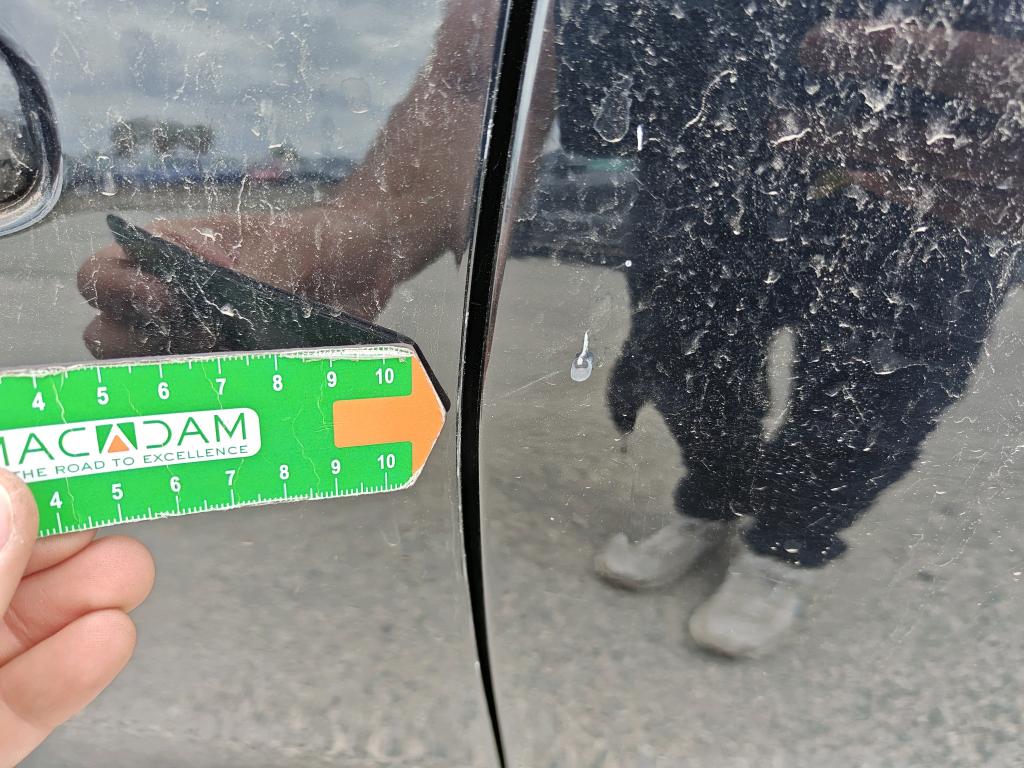Daño en panel dañado dañado