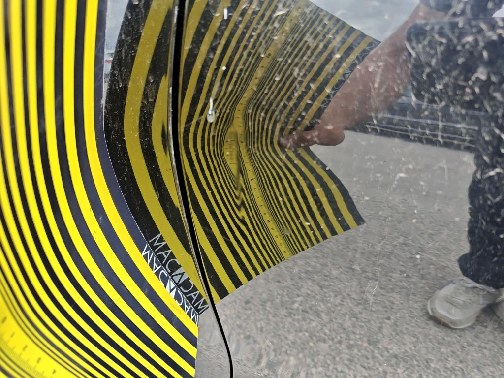 Daño en panel dañado dañado