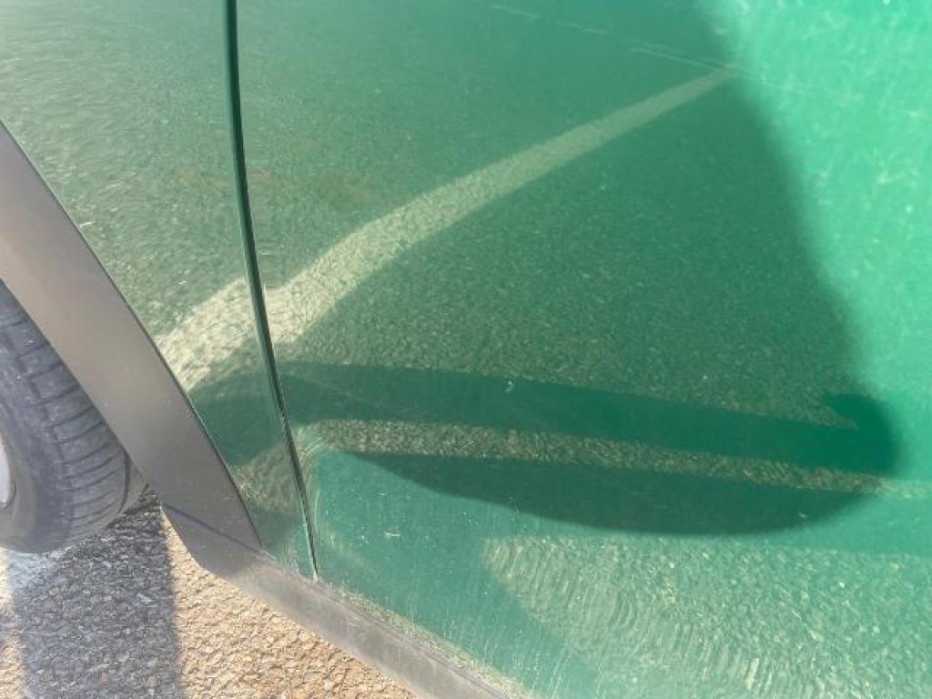 Daño en panel dañado dañado