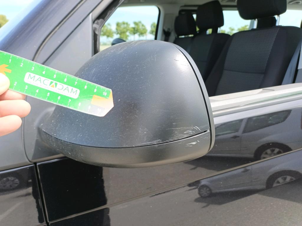 Daño en panel dañado dañado