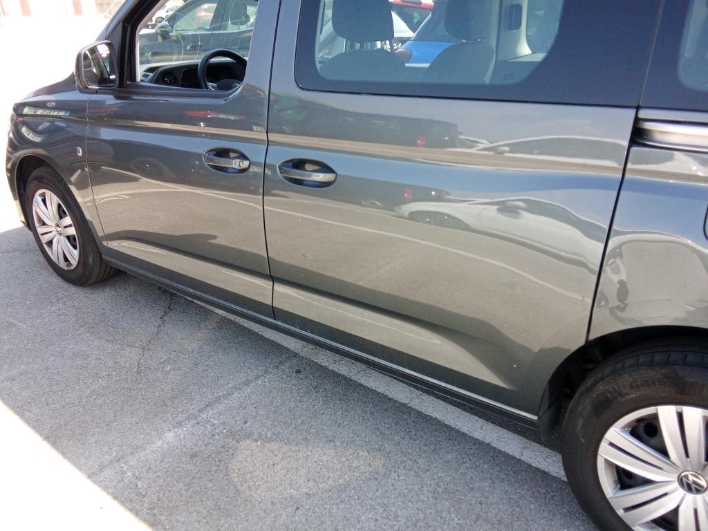 Daño en panel dañado dañado