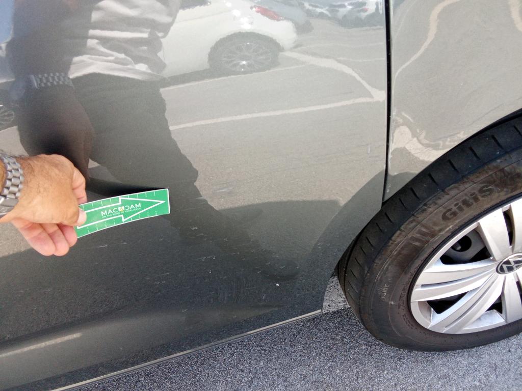 Daño en panel dañado dañado